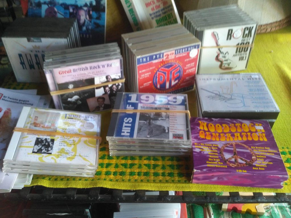 CD Boxen, Rock R'n'R 50-80ties Best Music Schallplatten und CD Laden Twistetal Twiste - Nähe Korbach