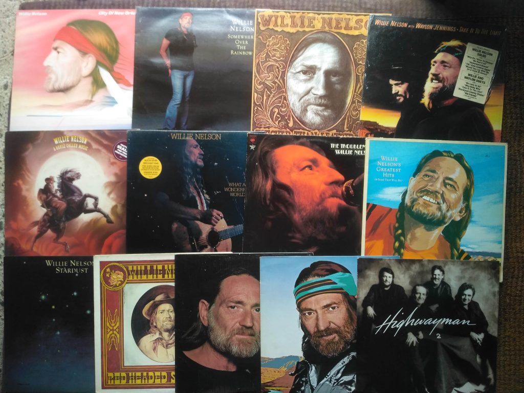 Willie Nelson Vinyl LPs bei BEST MUSIC Schallplattenladen Twistetal-Twiste / Nordhessen Korbach Bad Arolsen Edersee Willingen
